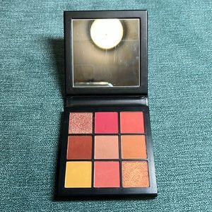 HUDA Beauty Coral Obsession Palette